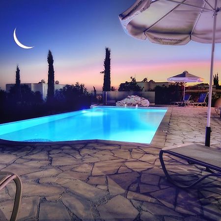Dionysos Villa Peyia Exterior foto