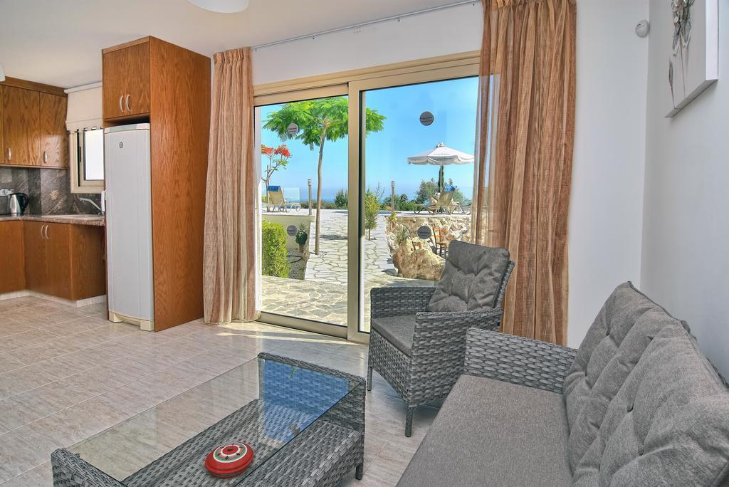 Dionysos Villa Peyia Exterior foto